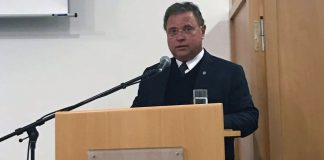 Ministro da Agricultura lança livro sobre abelhas em embaixada na Alemanha