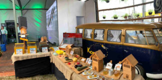 Agrishow 2023 – Embrapa e A.B.E.L.H.A. destacam as abelhas sem ferrão na maior feira agropecuária do Brasil